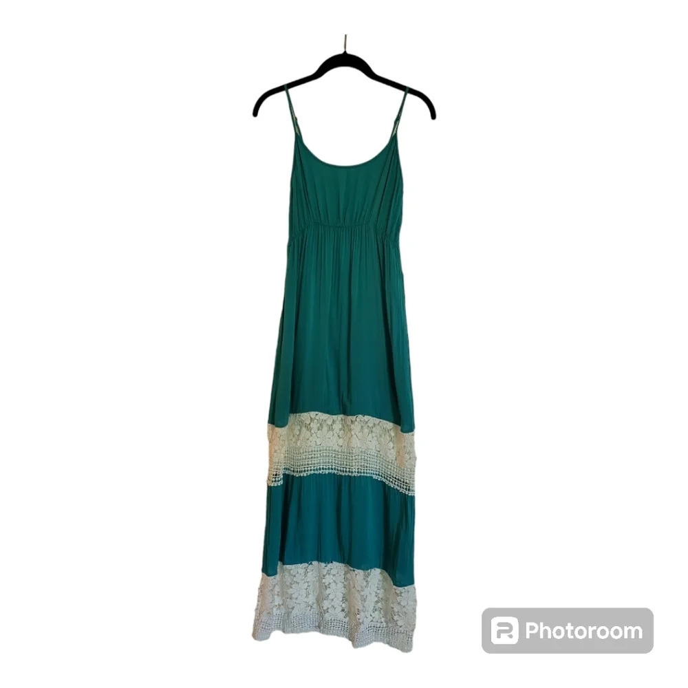 💕Entro teal and white lace maxi dress